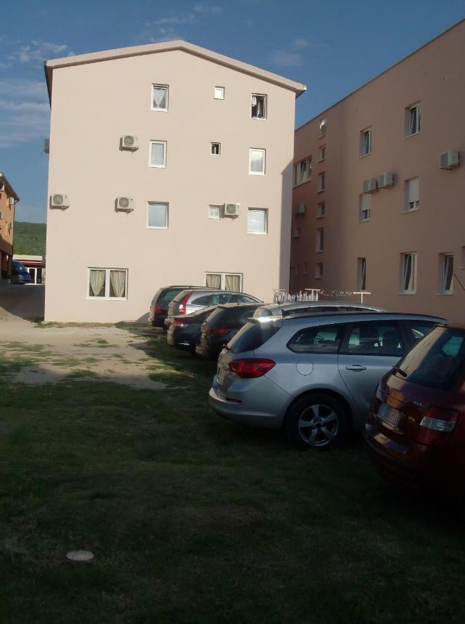 Pansion Maglica Bed & Breakfast Medjugorje Ngoại thất bức ảnh