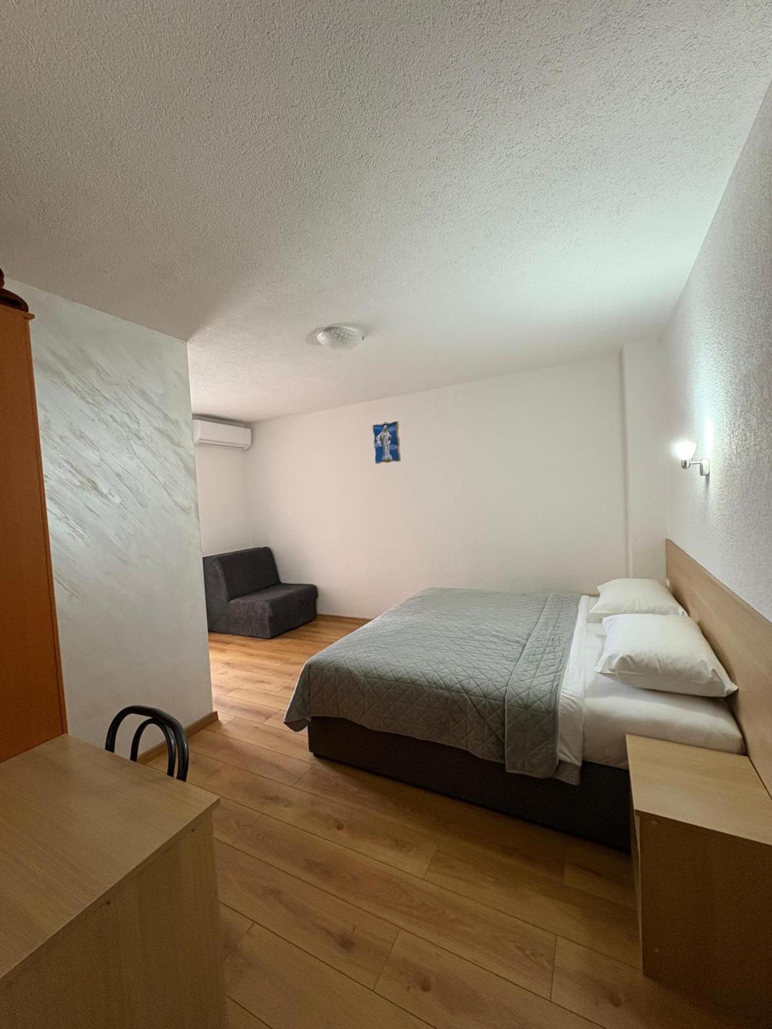Pansion Maglica Bed & Breakfast Medjugorje Ngoại thất bức ảnh