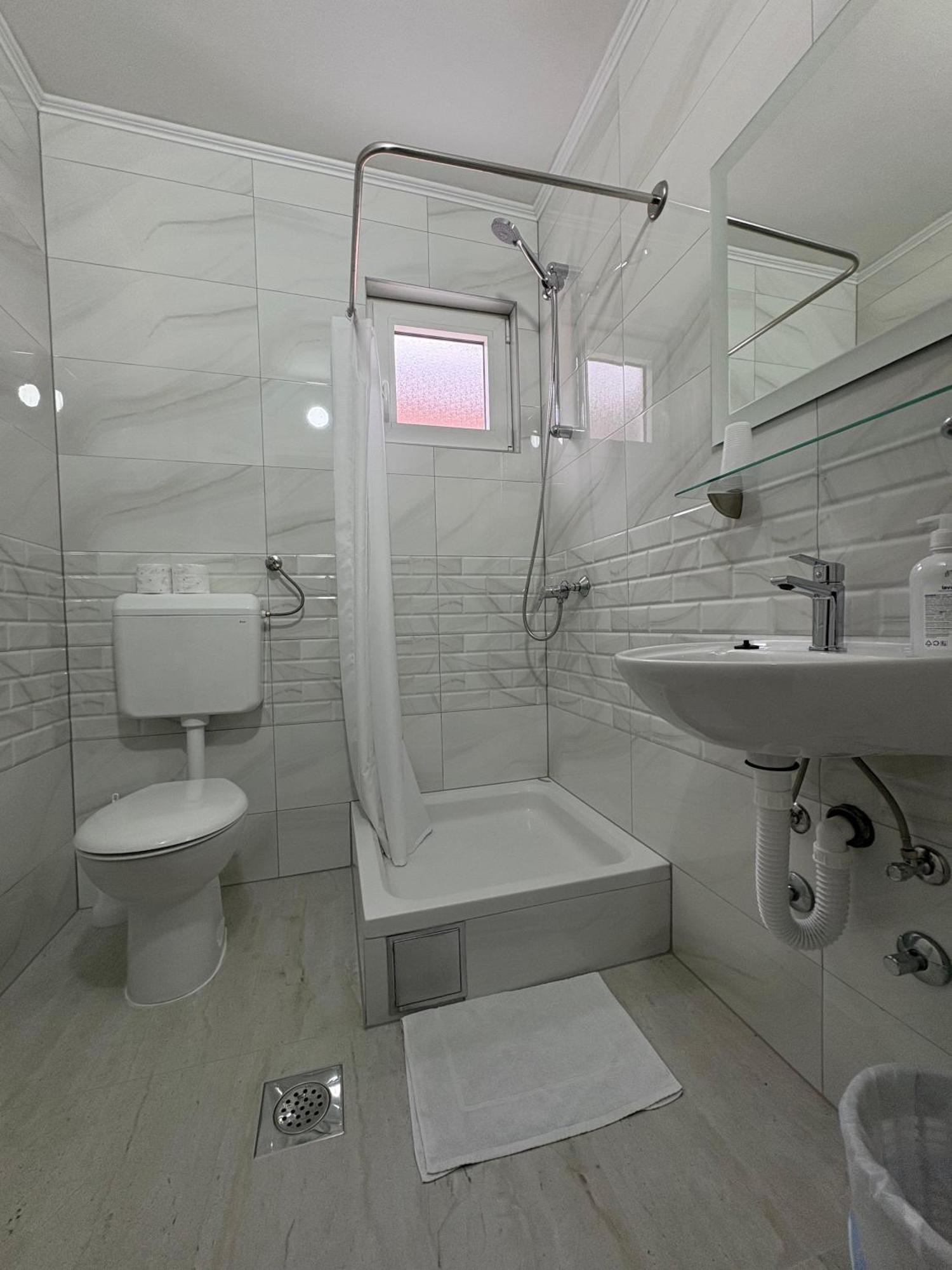 Pansion Maglica Bed & Breakfast Medjugorje Ngoại thất bức ảnh